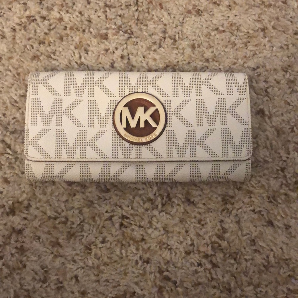 MK Signature Envelope Wallet